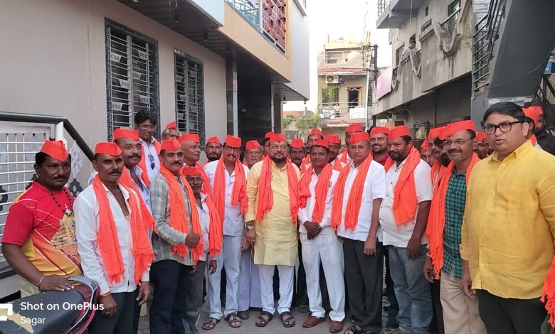 असोदा व परिसरातील युवक व कार्यकर्त्यांची शिवसेनेत एन्ट्री