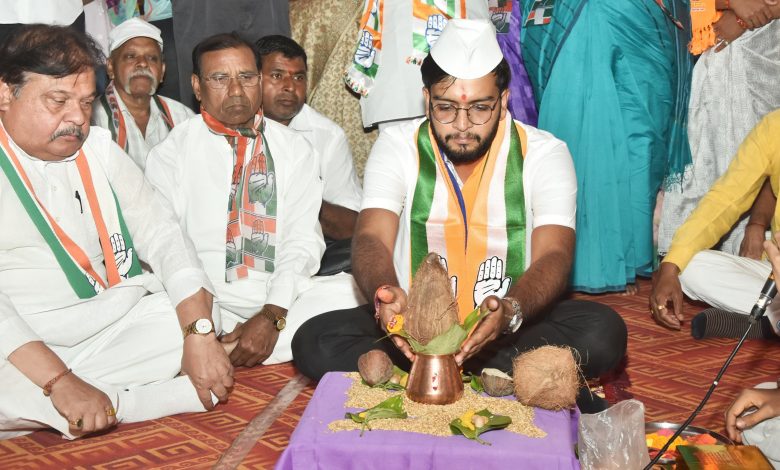 माझा पूर्ण वेळ हा तुमच्या सगळ्यांसाठी , जनसेवेसाठी असेल – धनंजय चौधरी माझा पूर्ण वेळ हा तुमच्या सगळ्यांसाठी , जनसेवेसाठी असेल – धनंजय चौधरी